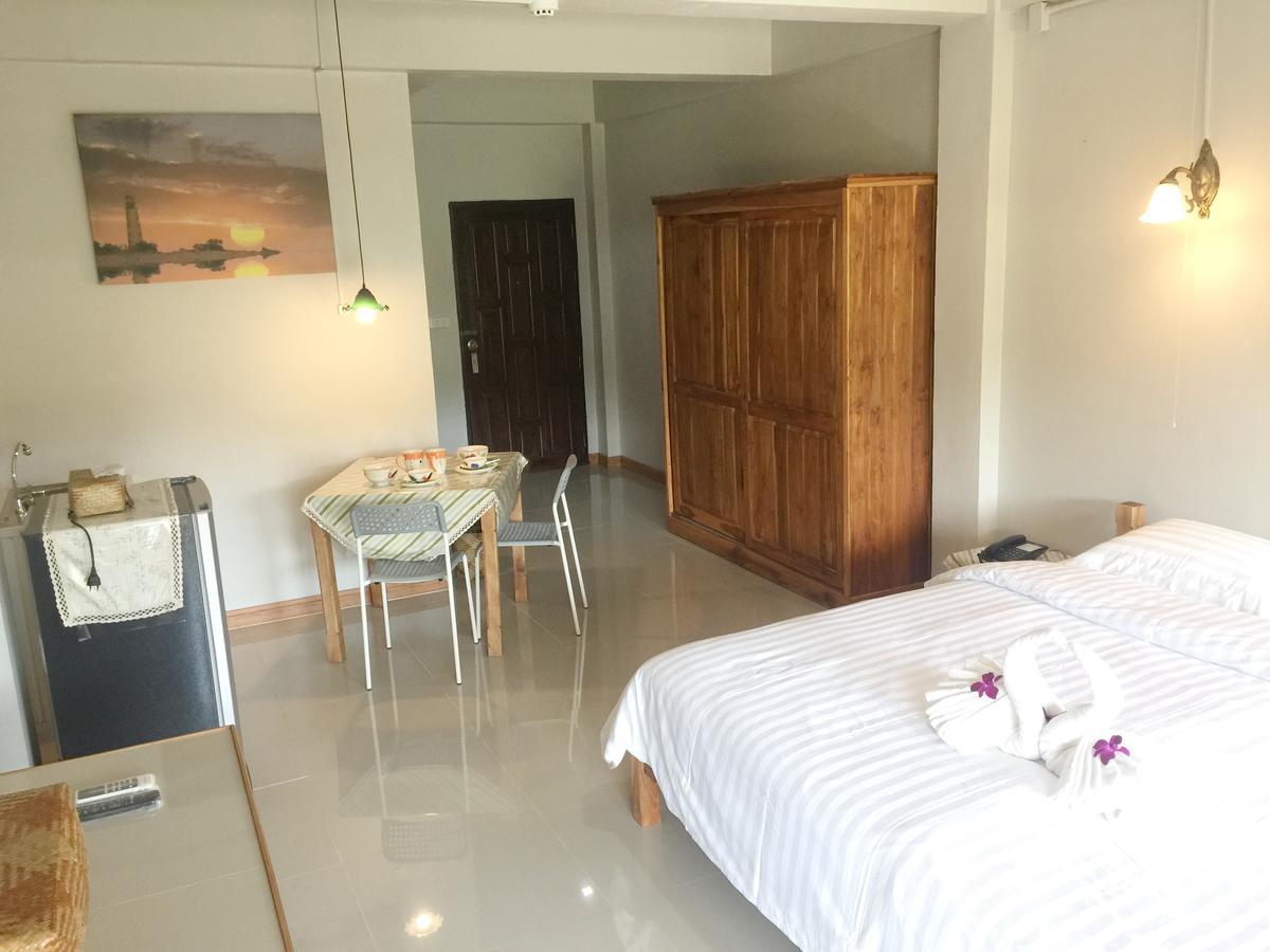 Baan Bangrak Residence Trang Bagian luar foto