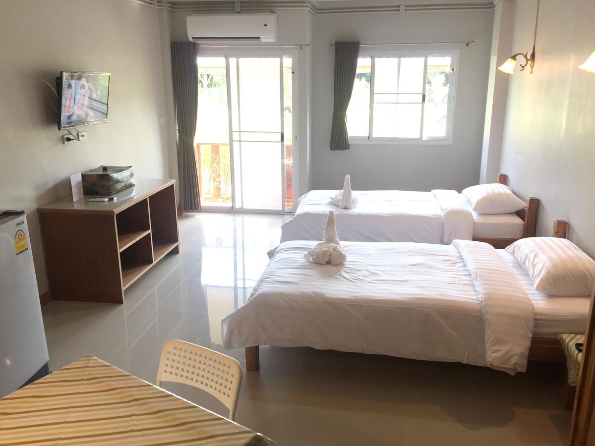 Baan Bangrak Residence Trang Bagian luar foto
