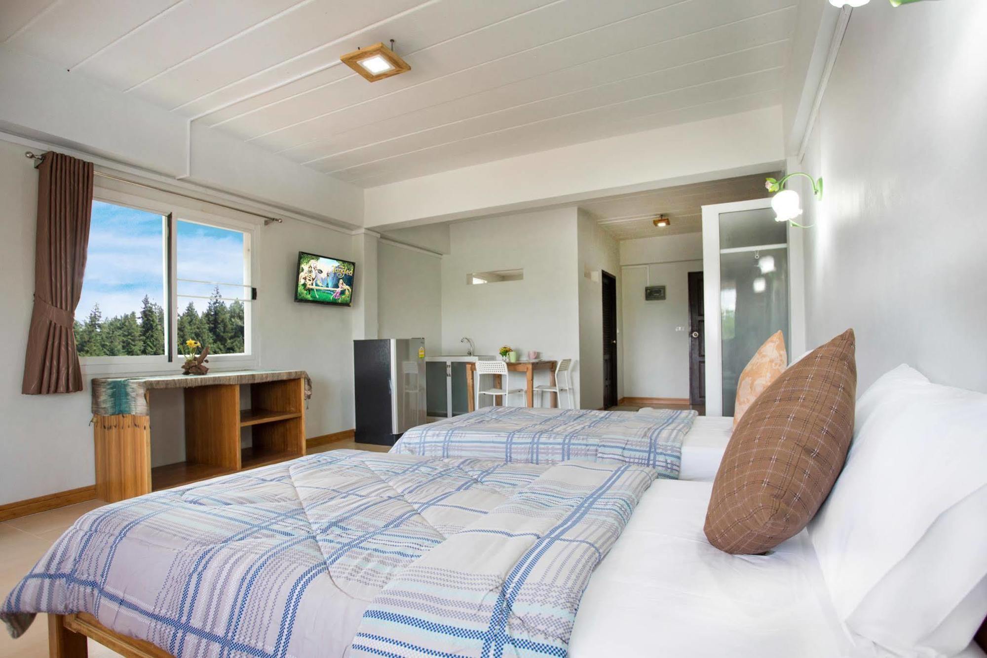 Baan Bangrak Residence Trang Bagian luar foto