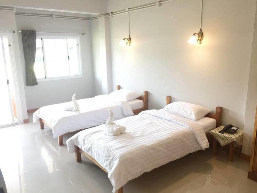 Baan Bangrak Residence Trang Bagian luar foto